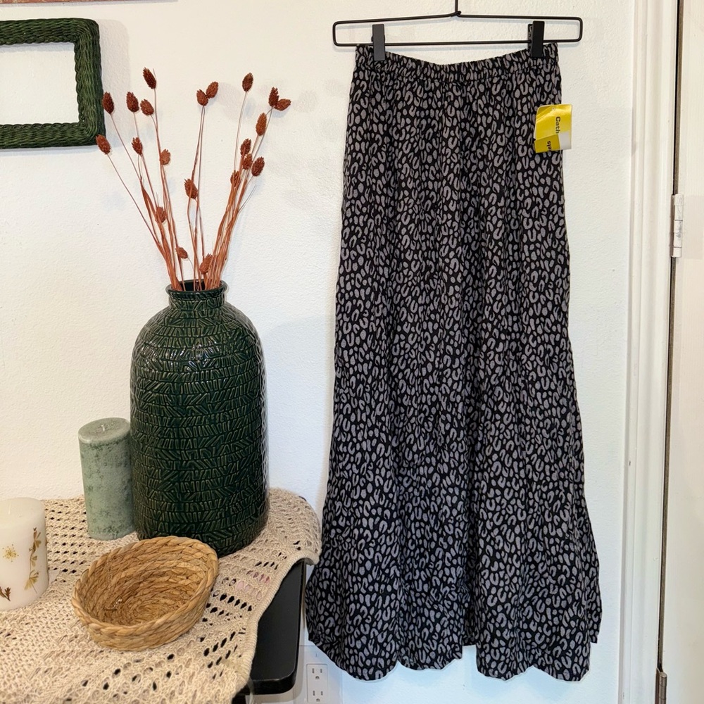 Cathy Daniels Black and Gray Patterned Skirt